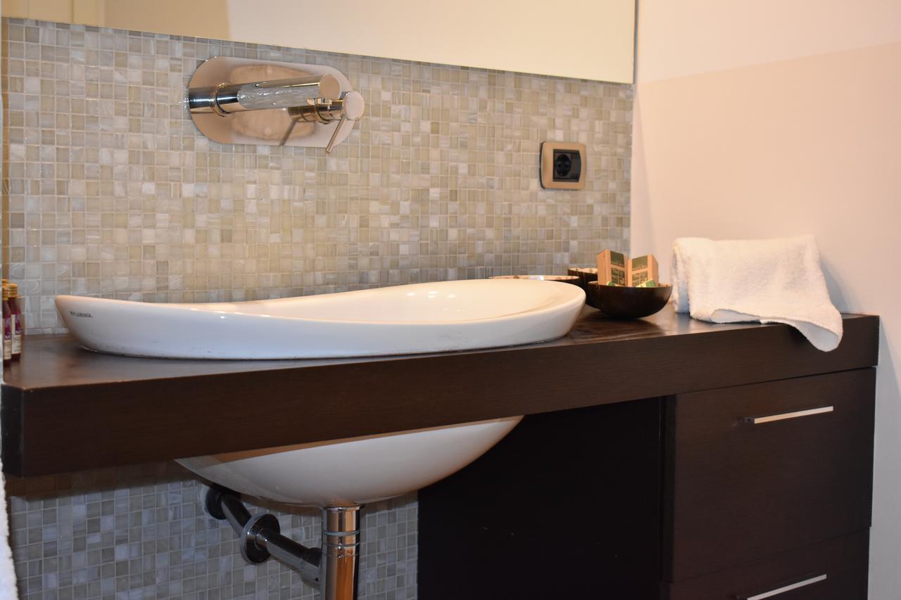 I Vicere B&B Deluxe Naples Luaran gambar