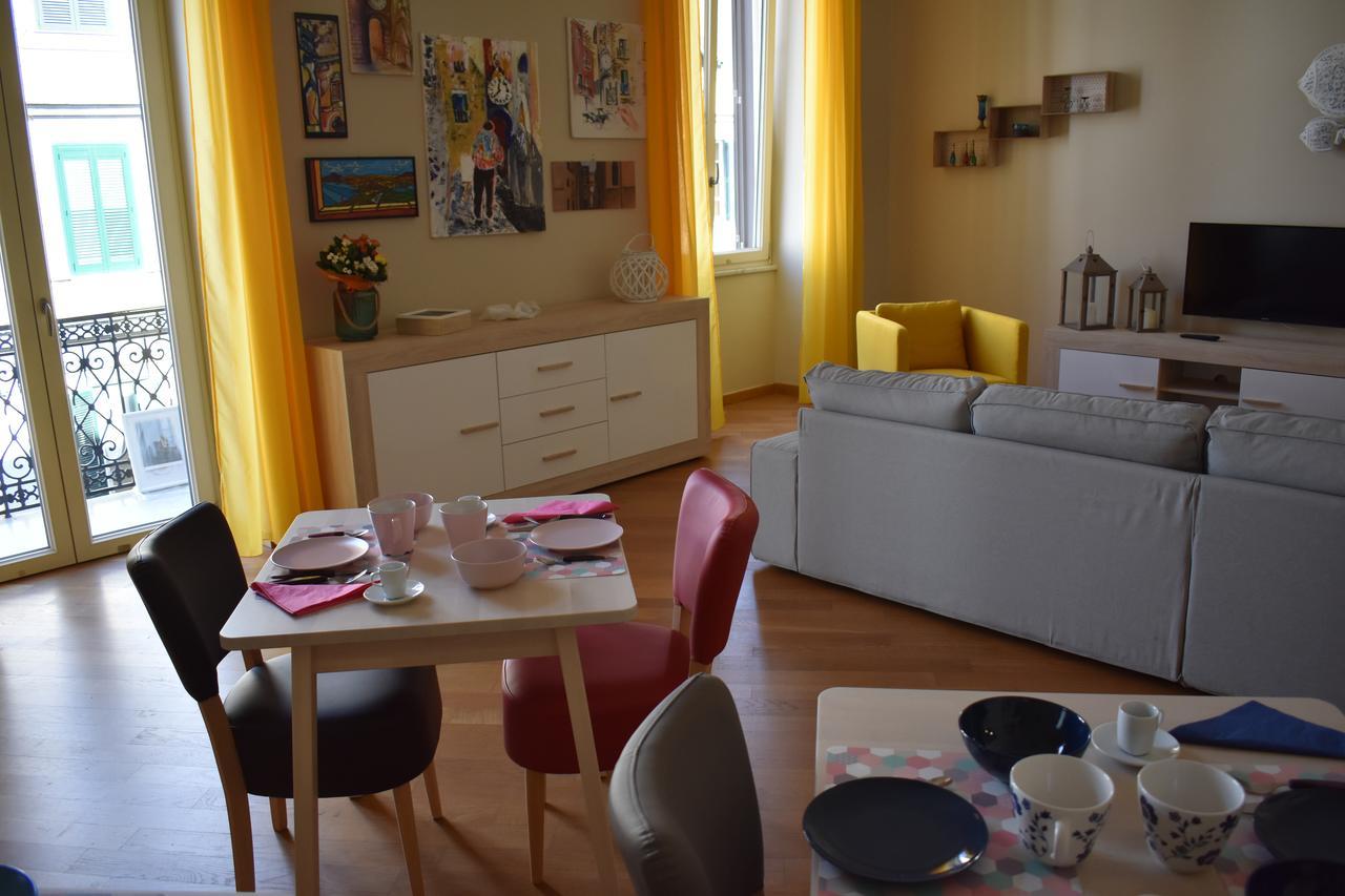 I Vicere B&B Deluxe Naples Luaran gambar