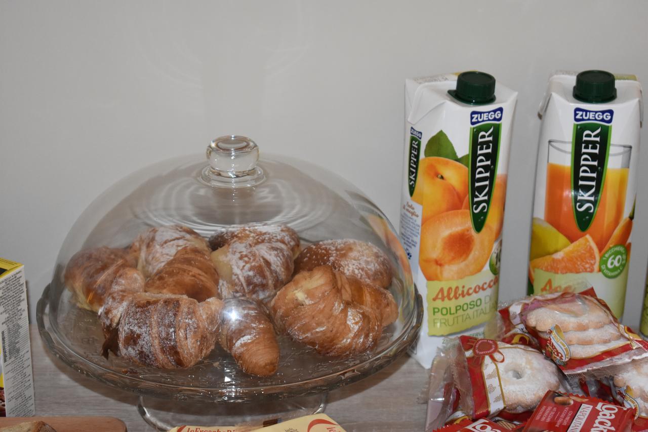 I Vicere B&B Deluxe Naples Luaran gambar