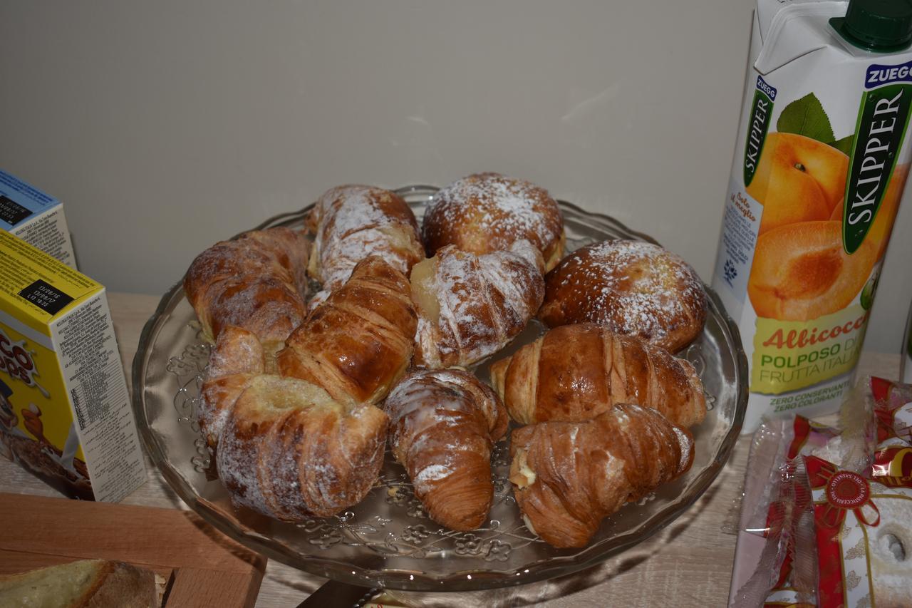 I Vicere B&B Deluxe Naples Luaran gambar