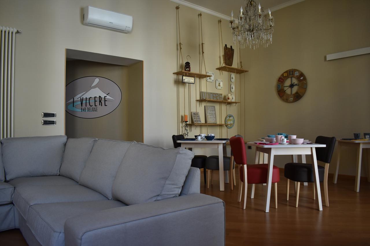 I Vicere B&B Deluxe Naples Luaran gambar