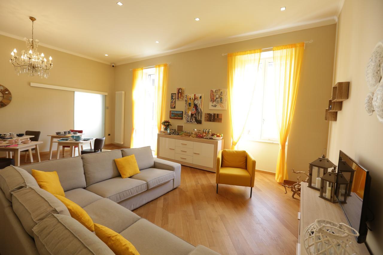 I Vicere B&B Deluxe Naples Luaran gambar