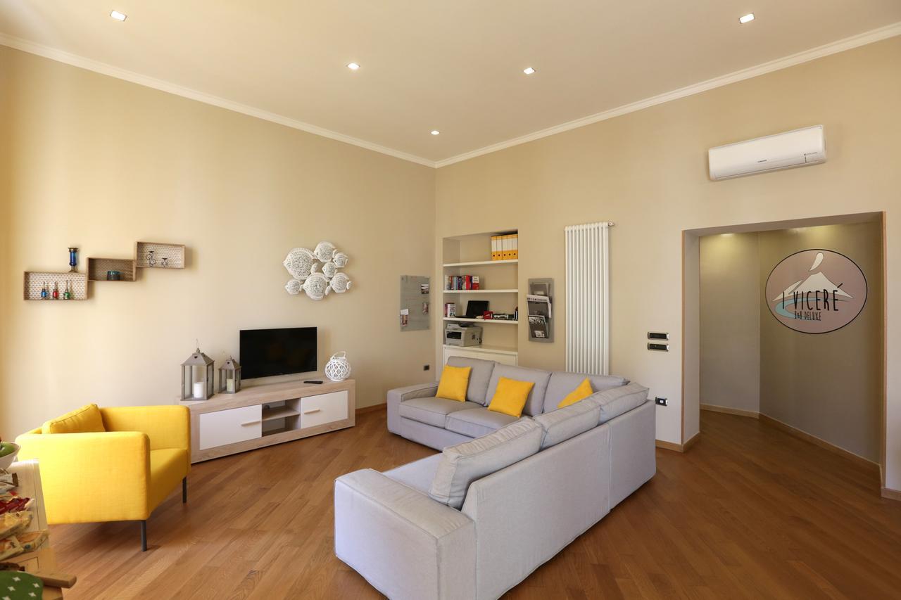 I Vicere B&B Deluxe Naples Luaran gambar