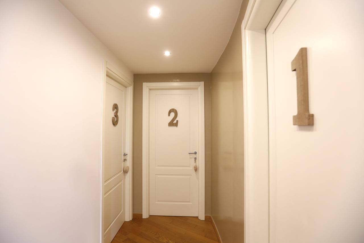 I Vicere B&B Deluxe Naples Luaran gambar