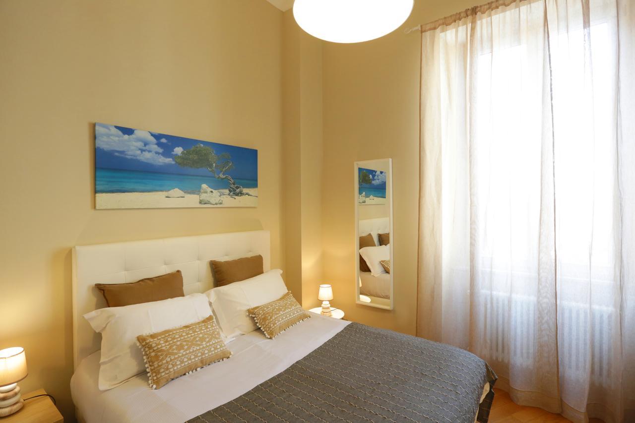 I Vicere B&B Deluxe Naples Luaran gambar